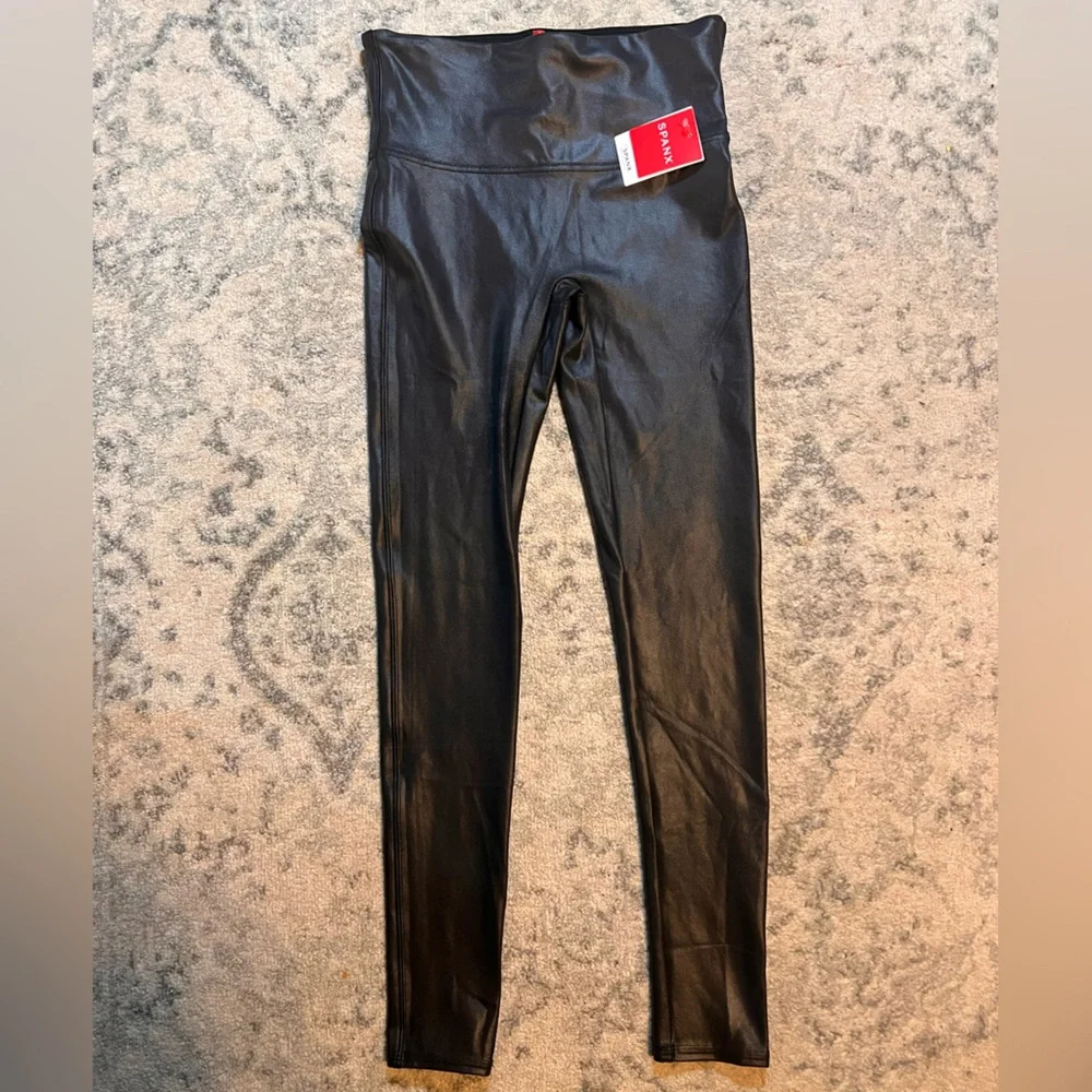 NWT Spanx Faux Leather Leggings - Picture 3 of 7